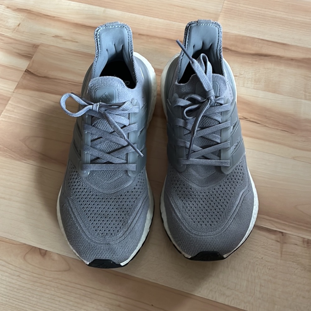 Adidas Ultraboost Running Shoes-Grey 7.5 - Picture 3 of 6